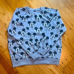 Men’s Mickey Mouse sweatshirt.